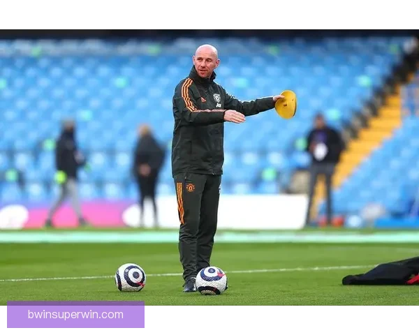 倚老卖老成流量密码曼联92班频踩老东家贬低现役博眼球